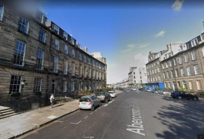 Beautiful Edinburgh New Town Apartment